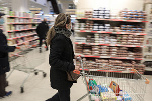 Ωράριο καταστημάτων Μεγάλο Σάββατο: Τι ώρα θα ανοίξουν και πότε θα κλείσουν