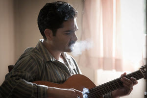 Χρήστος Μάστορας: Οι πρώτες φωτογραφίες στον ρόλο του Στέλιου Καζαντζίδη