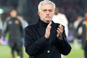 Επέστρεψε στη Μπενφίκα μετά από 25 χρόνια ο Ζοσέ Μουρίνιο