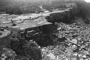 Έχετε δει τους καταρράκτες του Νιαγάρα χωρίς νερό;