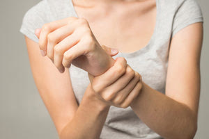 Πάρκινσον: Η νέα θεραπεία που βελτιώνει τον έλεγχο των κινητικών συμπτωμάτων