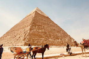 Αίγυπτος: Αρχαιολόγοι ανακάλυψαν μία μεγάλη «ανωμαλία» κάτω από τις πυραμίδες της Γκίζας