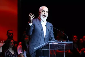 Ράμα: «Η Μπουμπουλίνα προέρχεται από οικογένεια που μιλούσε αλβανικά»!