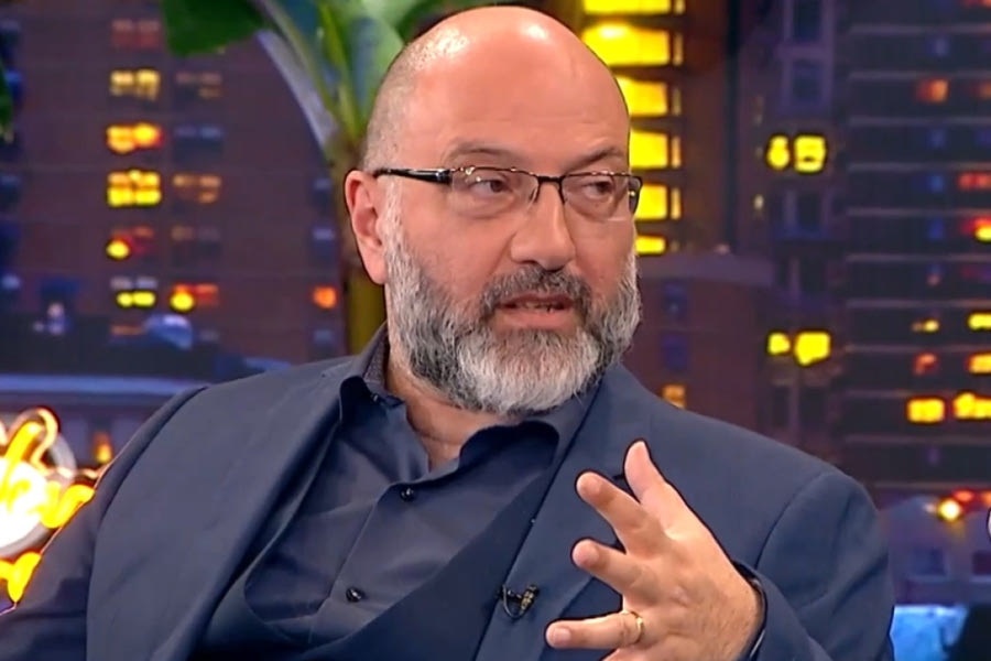 Σάκης Αρναούτογλου: «Την ενασχόλησή μου με την πολιτική τη χρωστάω στη Φώφη Γεννηματά»