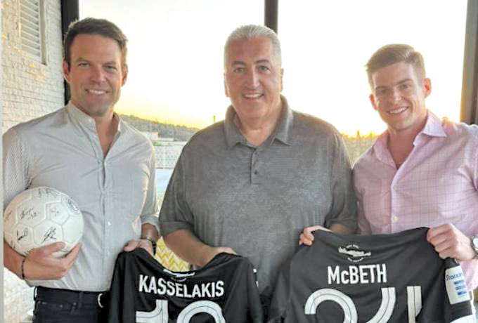 κασσελακης-ταιλερ-μπουσης