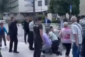 Πυροβόλησαν τον πρωθυπουργό της Σλοβακίας Ρόμπερτ Φίτσο –  βίντεο