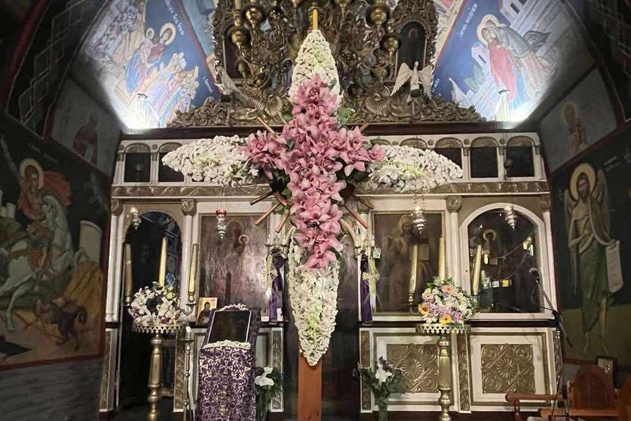 Ο στολισμός του Σταυρού στα Ανώγεια