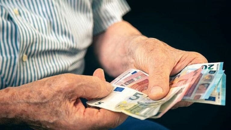 Συνταξιούχοι: Πληρώνονται αναδρομικά 48 μηνών έως 18.000 ευρώ