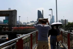 Ινδία: Τα σχολεία στο Νέο Δελχί έκλεισαν λόγω του “ακραίου” καύσωνα