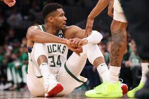 Αντετοκούνμπο: «Δε ξέρω πόσο θα χρειαστεί για να επιστρέψω»