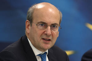 Όλες οι παρεμβάσεις για τις τράπεζες και τη στήριξη ενστόλων, συνταξιούχων