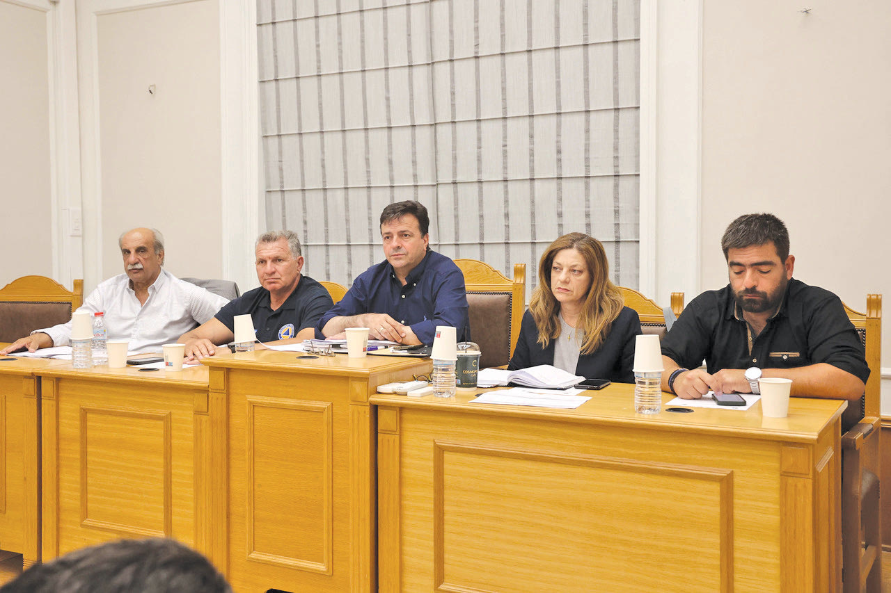 sinendriasi-politiki-prostasia-foties