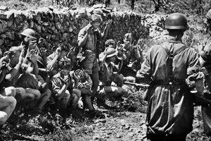 Μάχη της Κρήτης: Γερμανοί αλεξιπτωτιστές καταλαμβάνουν το αεροδρόμιο του Μάλεμε