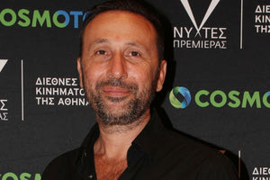 Ρένος Χαραλαμπίδης: «Υπήρχαν θαυμάστριες που με περίμεναν έξω από το σπίτι μου και αυτό μου προκαλούσε τρόμο»