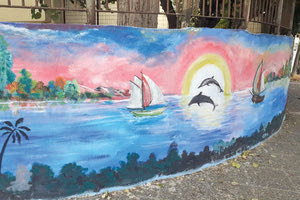 Συνταξιούχος καλλιτέχνης μετέτρεψε σε έργο τέχνης εξωτερικό τμήμα του 10ου ΓΕΛ