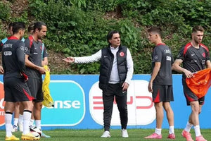 Euro 2024: Χαμός στην Τουρκία, ο Μοντέλα έδιωξε τον Γκιουλέρ από την προπόνηση