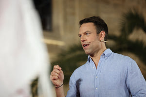 Κασσελάκης από το Ηράκλειο: «Έχουμε τη ζεστή χειραψία που μας ενώνει, όπως και το κρητικό αίμα!»