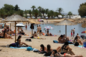 Παραμένουν οι υψηλές θερμοκρασίες, ενισχύονται οι βοριάδες – η πρόγνωση για την Κρήτη