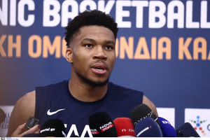 Γ. Αντετοκούνμπο: «Μου έδωσε κίνητρο όταν είδα τον Σχορτσανίτη, ένα μαύρο παιδί, να παίζει στην εθνική»