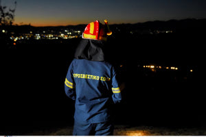 Προς οριοθέτηση η φωτιά στη Σταμάτα: Εκκενώθηκαν Αμυγδαλέζα, Γαλήνη και Ροδόπολη