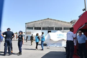 Πειθαρχική έρευνα σε βάρος αξιωματικών για το πολύνεκρο ναυάγιο στην Πύλο