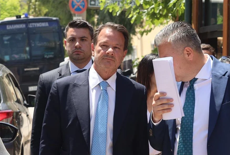 Απόστολος Λύτρας: Αίτηση διαζυγίου καταθέτει η κακοποιημένη σύζυγός του