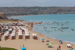 Επιμένουν και την Κυριακή τα 40αρια – Αυξημένη ανησυχία για φωτιές