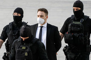 Πανελλήνιες 2024: Πέρασε ο Μπάμπης Αναγνωστόπουλος, ποιες σχολές μπορεί να δηλώσει