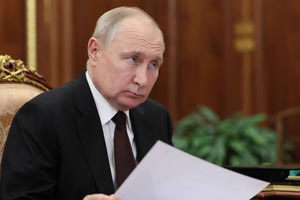 Πούτιν: Η Μόσχα θα αναπτύξει το πυρηνικό της οπλοστάσιο για να διατηρήσει την παγκόσμια ισορροπία δυνάμεων