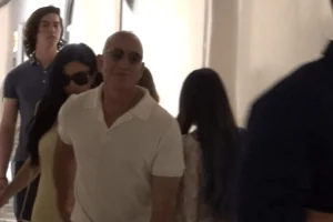 Στη Μύκονο για διακοπές ο Τζεφ Μπέζος