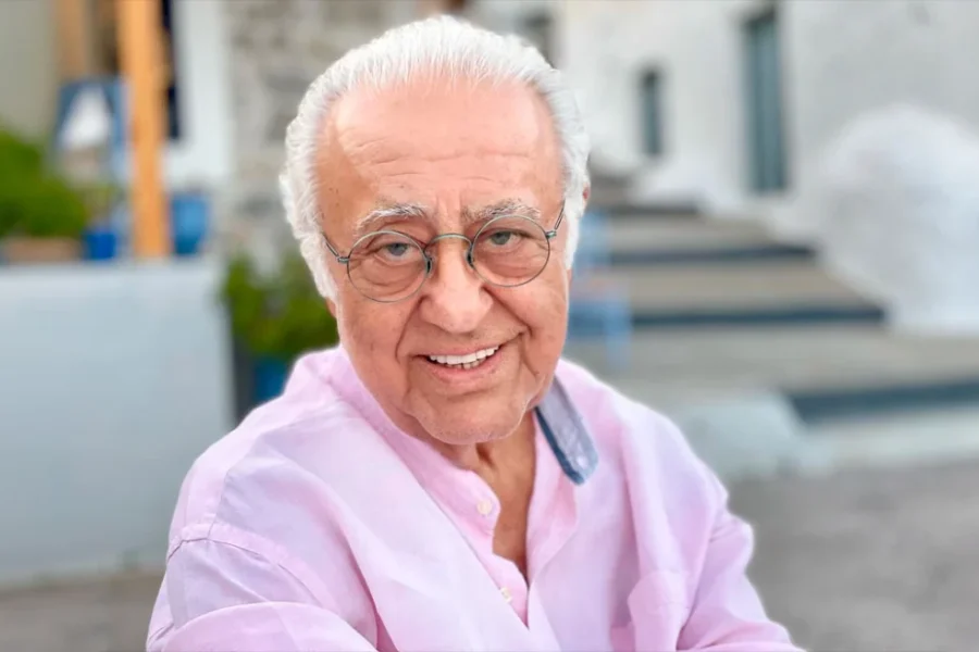 Τάσος Μπιρσίμ: Πέθανε ο αγαπημένος σκηνοθέτης του Ανδρέα Παπανδρέου