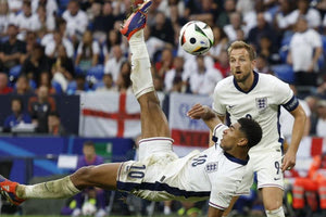 Τι γκολ: Το “μαγικό” ψαλίδι του Μπέλιγχαμ που έσωσε την Αγγλία