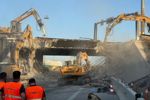 Ανατροπή βυτιοφόρου: Παραμένουν σε ισχύ οι κυκλοφοριακές ρυθμίσεις στην Ολυμπία Οδό