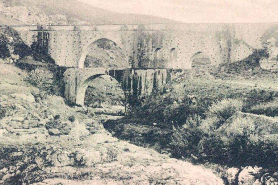 Η Αγία Ειρήνη στα Σπήλια και η γέφυρα-υδραγωγείο