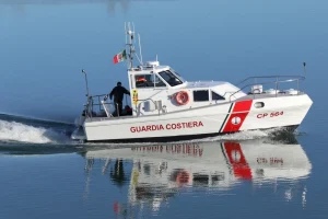 Ιταλία: Δύο δουλέμποροι συνελήφθησαν στη Σικελία – Φέρεται να ευθύνονται για τον θάνατο 10 μεταναστών