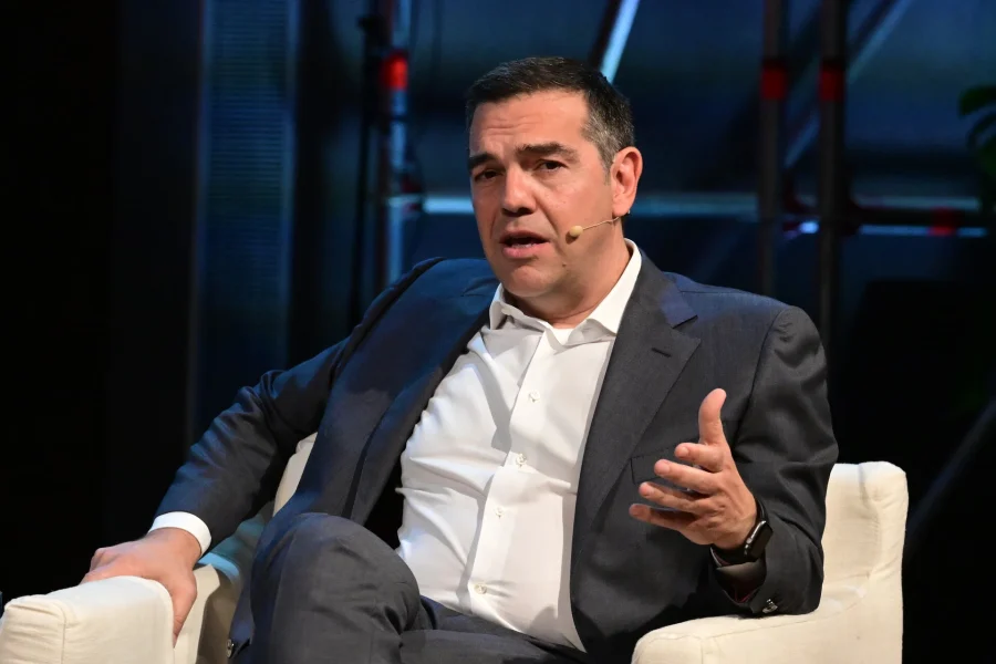 Τσίπρας για την «Αυγή»: Να μην γίνεται εμπόρευμα εσωκομματικής κατανάλωσης η αγωνία των εργαζομένων