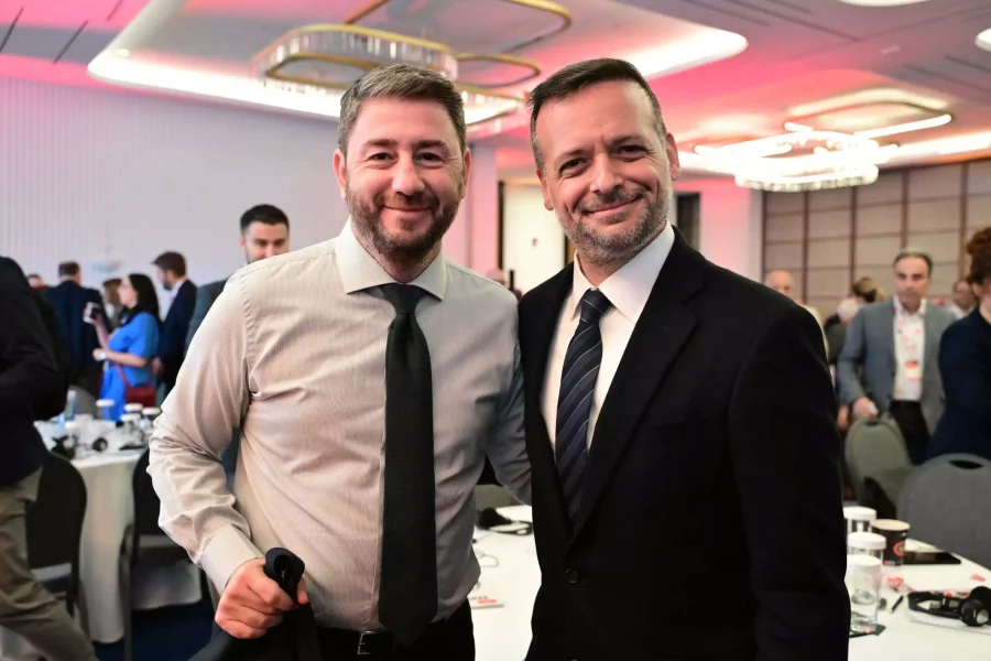Δημοσκόπηση Interview: Μπροστά με 21,5% ο Χάρης Δούκας στη «μάχη» για την ηγεσία του ΠΑΣΟΚ