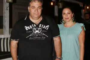 Δημήτρης Σταρόβας: «Χρειάζεται χρόνο να προσαρμοστεί» – Τι λέει η σύντροφός του