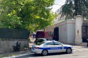 Σερβία: Επίθεση με τόξο μπροστά από την πρεσβεία του Ισραήλ στο Βελιγράδι