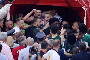 Μάχες και σπρωξίματα ανάμεσα στους παίκτες μετά τον 4ο τελικό στο ΣΕΦ