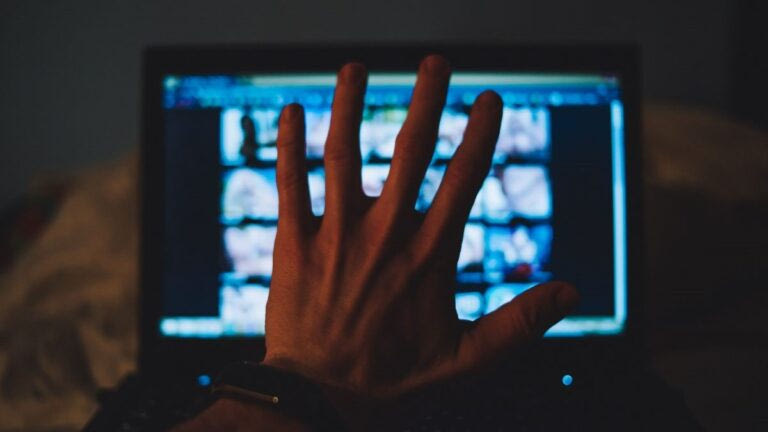 Συνελήφθη αξιωματικός της ΕΛΑΣ για revenge porn