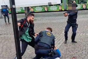 Γερμανία: Δωρητής οργάνων ο αστυνομικός που μαχαιρώθηκε από τον Αφγανό