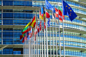 Ευρωεκλογές: Οι συσχετισμοί των πολιτικών δυνάμεων στο Ευρωπαϊκό Κοινοβούλιο λίγες ημέρες πριν ανοίξουν οι κάλπες