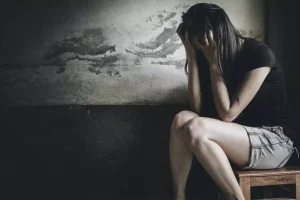 Απίστευτη υπόθεση στην Καλαμάτα: 29χρονη ζει σε κλουβί εδώ και επτά χρόνια