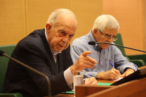 Ο Βασίλης Λαμπρινός σπάει τη σιωπή του και απαντά στους επικριτές του