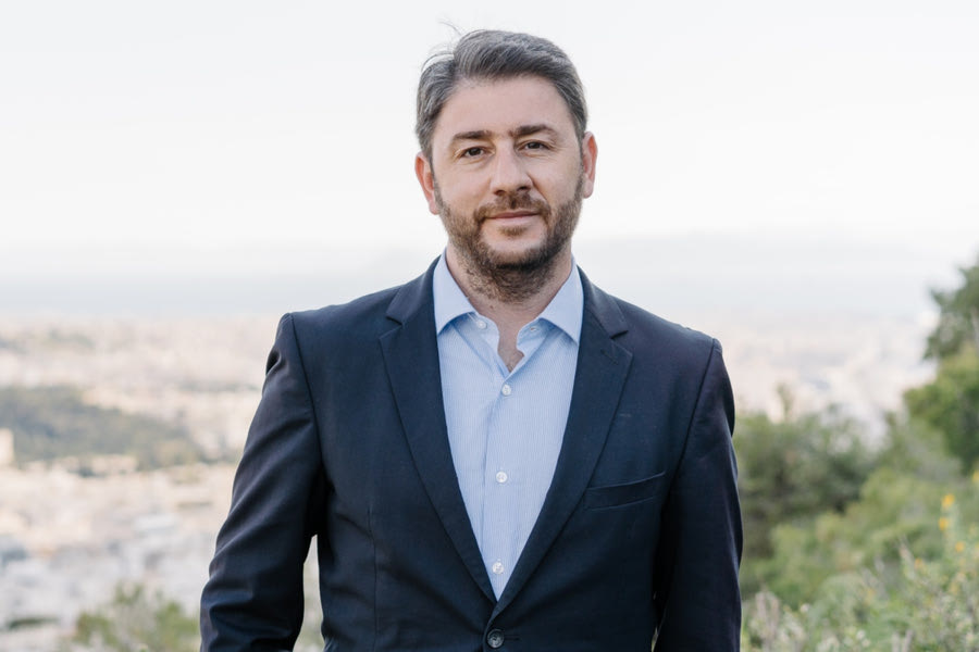 “Θύελλα” στο ΠΑΣΟΚ: Να πάρει άμεσα πρωτοβουλίες ο πρόεδρος