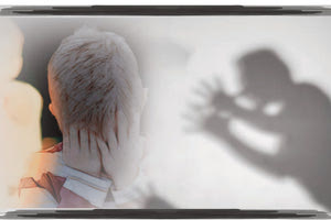 Ηράκλειο: Διώξεις στη μητέρα και στον σύντροφό της για την κακοποίηση του μόλις 2,5 ετών κοριτσιού