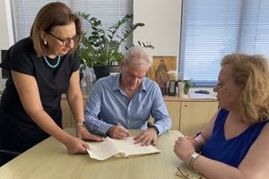 Έπεσαν οι υπογραφές για τη σύμβαση χρηματοδότησης του Δήμου από το Ταμείο Παρακαταθηκών & Δανείων