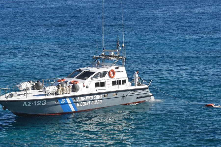 Πτώμα άνδρα εντοπίστηκε στη θαλάσσια περιοχή του Σχοινιά