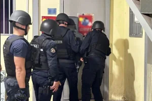 Εξαρθρώθηκε κύκλωμα μαστροπείας που δρούσε στο Μεταξουργείο –  ΦΩΤΟ